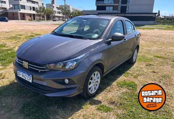 Autos - Fiat Cronos like 2023 GNC 70000Km - En Venta