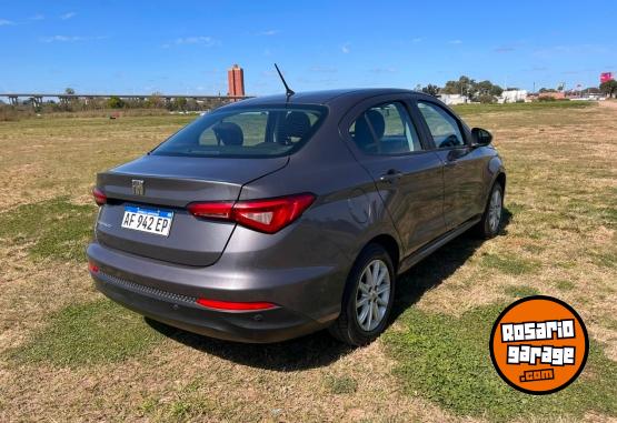 Autos - Fiat Cronos like 2023 GNC 70000Km - En Venta