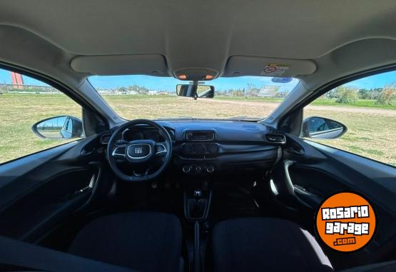Autos - Fiat Cronos like 2023 GNC 70000Km - En Venta