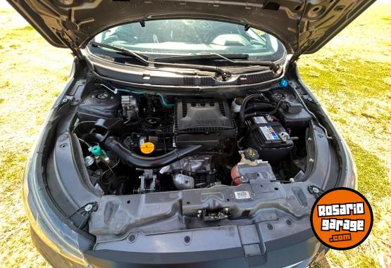 Autos - Fiat Cronos like 2023 GNC 70000Km - En Venta