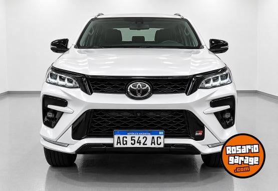 Camionetas - Toyota SW4 4X4 GR-SPORT 2024 Diesel 12300Km - En Venta