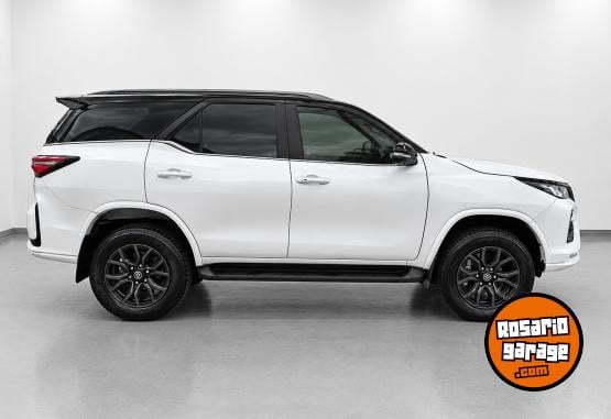 Camionetas - Toyota SW4 4X4 GR-SPORT 2024 Diesel 12300Km - En Venta