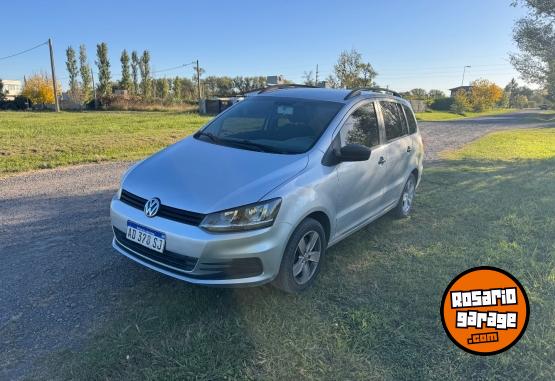 Autos - Volkswagen Suran 2019 GNC 120000Km - En Venta