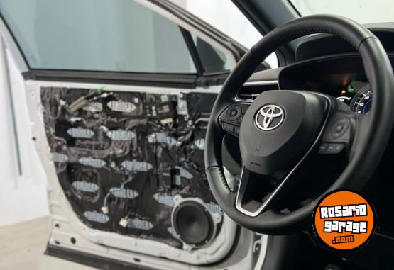 Camionetas - Toyota Corolla Cross 2023 Electrico / Hibrido 25000Km - En Venta