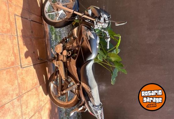 Motos - Honda Storm 2011 Nafta 58900Km - En Venta
