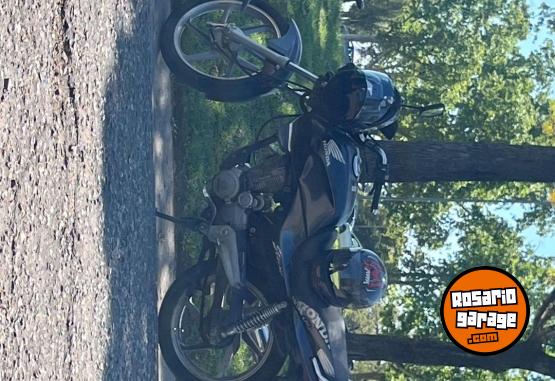 Motos - Honda Storm 2011 Nafta 58900Km - En Venta