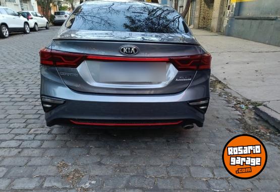 Autos - Kia Cerato GT Line 2021 Nafta 95000Km - En Venta