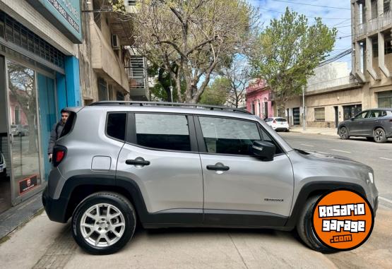 Camionetas - Jeep Renegade 1.8 SPORT AT 2022 Nafta 80000Km - En Venta