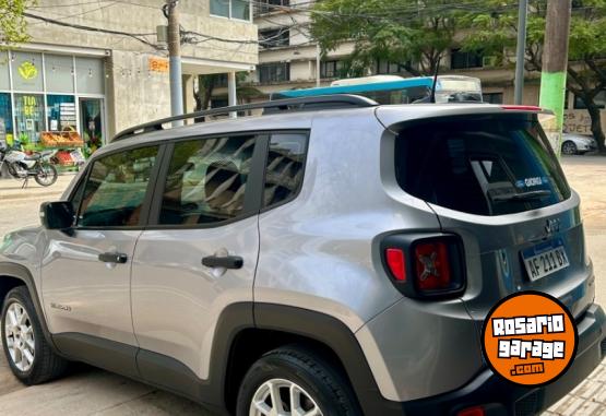 Camionetas - Jeep Renegade 1.8 SPORT AT 2022 Nafta 80000Km - En Venta