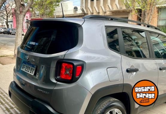 Camionetas - Jeep Renegade 1.8 SPORT AT 2022 Nafta 80000Km - En Venta