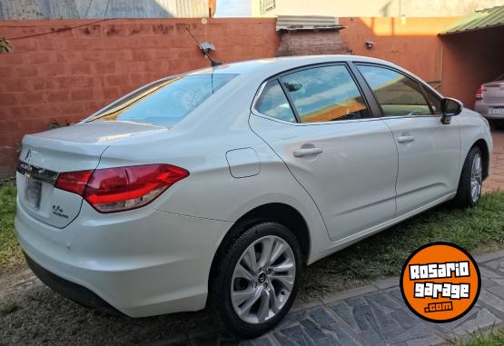 Autos - Citroen C4 Lounge HDI Tendance 2015 Diesel 157000Km - En Venta