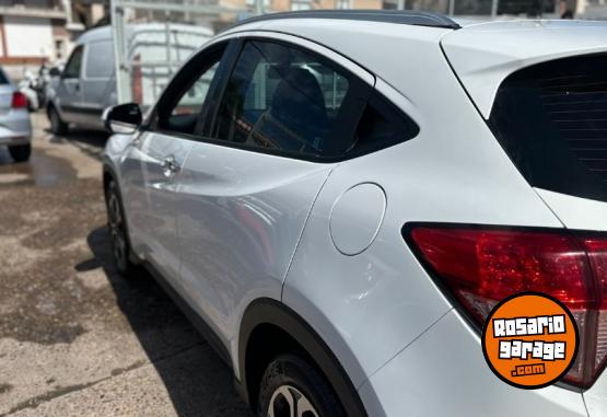 Autos - Honda HRV EXL CVT 2017 Nafta 97800Km - En Venta