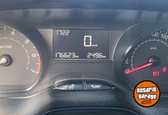 Autos - Peugeot 2008 2017 Nafta 176000Km - En Venta