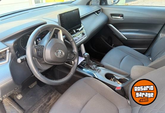Autos - Toyota Corolla Cross 2022 Electrico / Hibrido 78000Km - En Venta