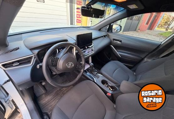 Autos - Toyota Corolla Cross 2022 Electrico / Hibrido 78000Km - En Venta
