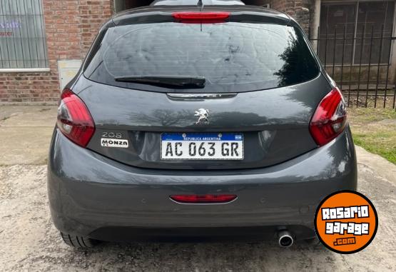 Autos - Peugeot 208 2017 Nafta 153500Km - En Venta