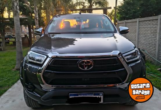 Camionetas - Toyota HILUX 2024 Diesel 60000Km - En Venta