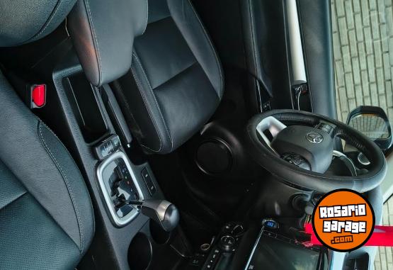Camionetas - Toyota HILUX 2024 Diesel 60000Km - En Venta