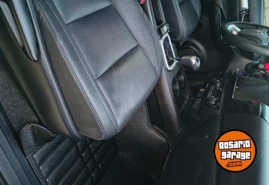 Camionetas - Toyota HILUX 2024 Diesel 60000Km - En Venta
