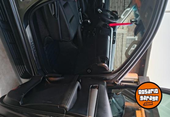 Camionetas - Toyota HILUX 2024 Diesel 60000Km - En Venta
