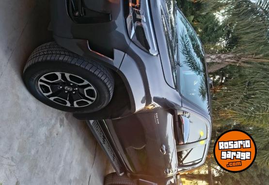 Camionetas - Toyota HILUX 2024 Diesel 60000Km - En Venta