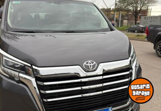 Camionetas - Toyota Hiace Wagon 2022 Diesel 69000Km - En Venta