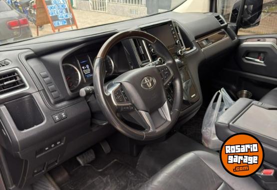 Camionetas - Toyota Hiace Wagon 2022 Diesel 69000Km - En Venta