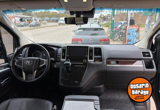 Camionetas - Toyota Hiace Wagon 2022 Diesel 69000Km - En Venta
