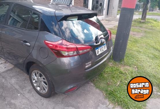Autos - Toyota Yarus 2023 Nafta 15000Km - En Venta
