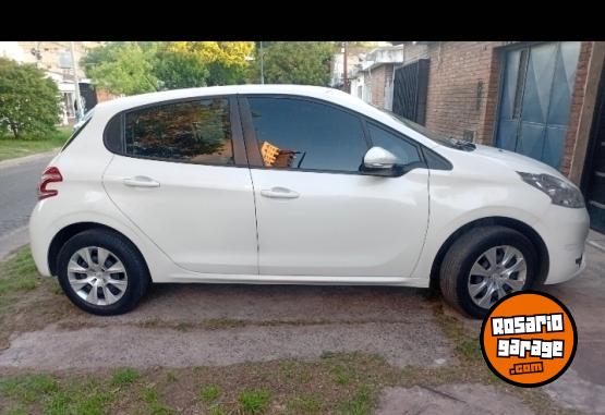 Autos - Peugeot Active 2014 Nafta 82000Km - En Venta