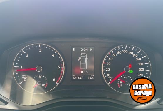 Camionetas - Volkswagen AMAROK HIGHLINE 2.0 180CV 2023 Diesel 120000Km - En Venta