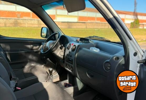 Utilitarios - Peugeot Patner 2015 Nafta 231000Km - En Venta