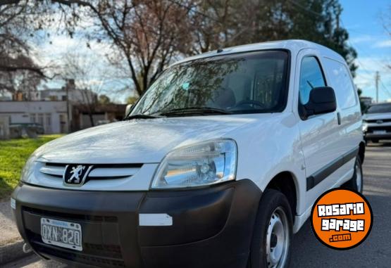 Utilitarios - Peugeot Patner 2015 Nafta 231000Km - En Venta