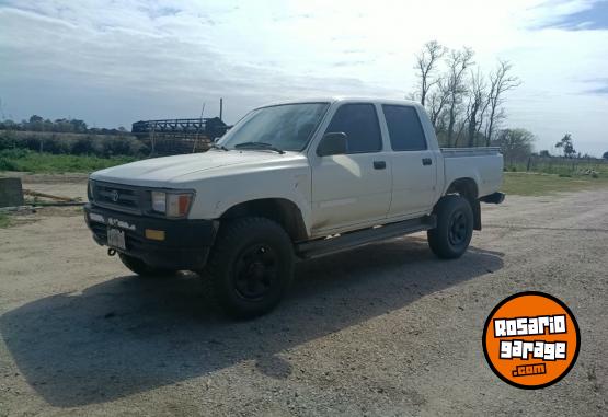 Camionetas - Toyota HILUX DLX 4X4 2.8 1998 Diesel 380000Km - En Venta