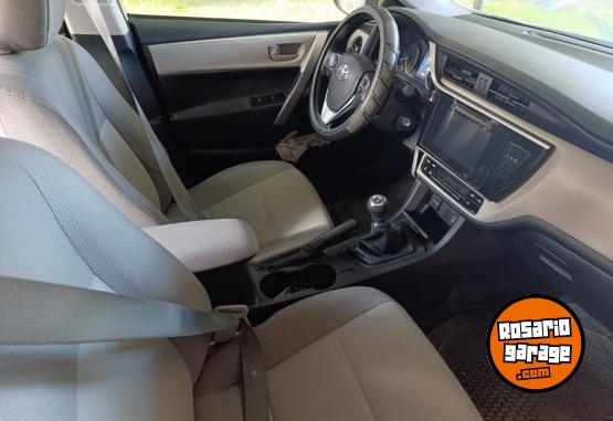 Autos - Toyota Corolla 2017 Nafta 150000Km - En Venta