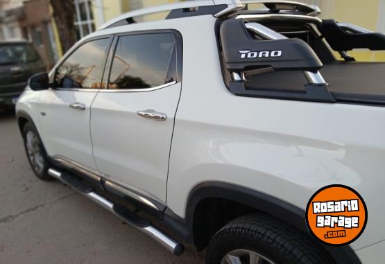 Autos - Fiat Fiat Toro volcano ranch 2020 Diesel 67000Km - En Venta