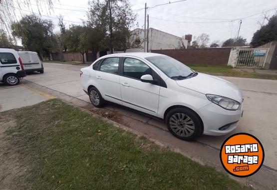 Autos - Fiat Gran Siena 2014 Nafta 130000Km - En Venta