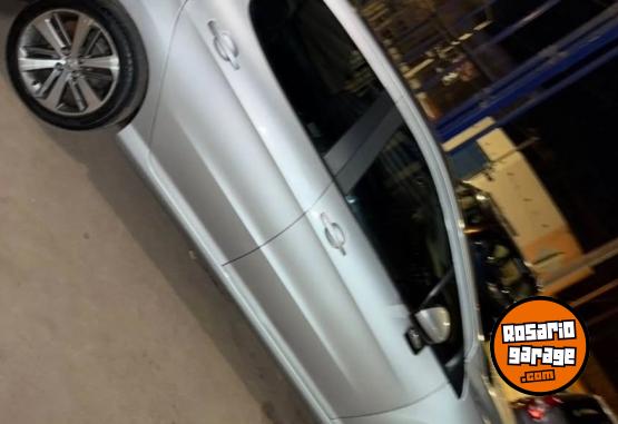 Autos - Peugeot 308 Allure plus 2018 Diesel 161000Km - En Venta