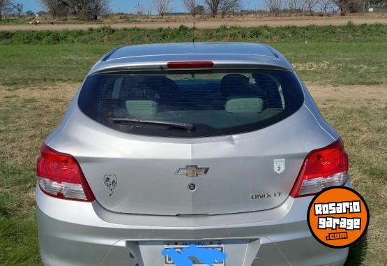 Autos - Chevrolet Onix LT 2014 Nafta 175000Km - En Venta