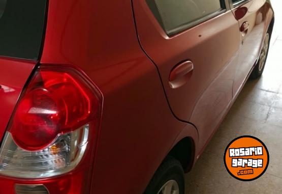 Autos - Toyota Etios XLS 5 ptas 2017 Nafta 100000Km - En Venta