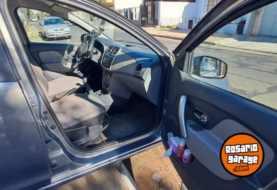 Autos - Renault Logan 2017 Nafta 62469Km - En Venta
