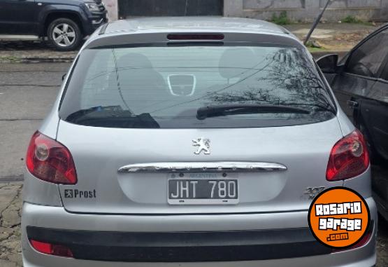 Autos - Peugeot 207 2011 Nafta 130000Km - En Venta