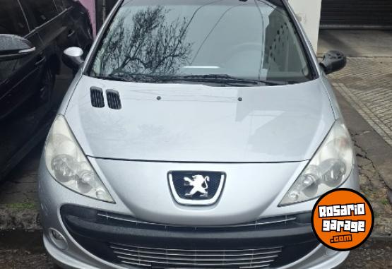 Autos - Peugeot 207 2011 Nafta 130000Km - En Venta