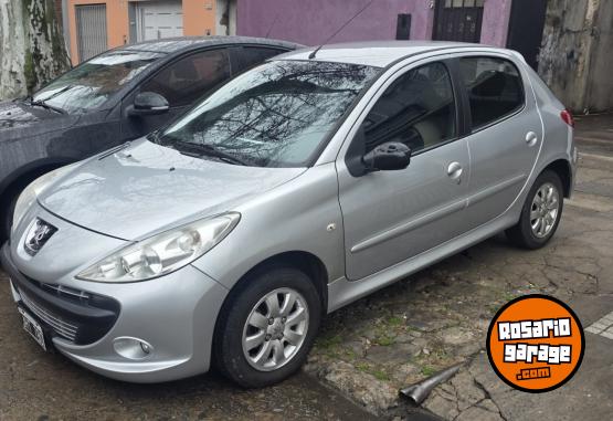 Autos - Peugeot 207 2011 Nafta 130000Km - En Venta