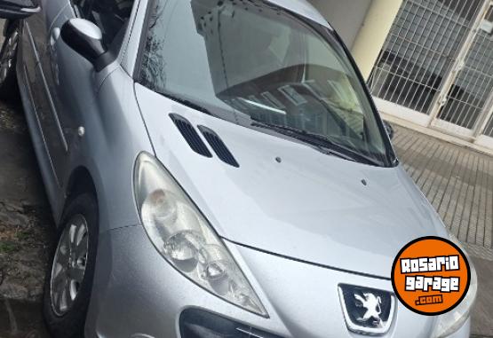 Autos - Peugeot 207 2011 Nafta 130000Km - En Venta