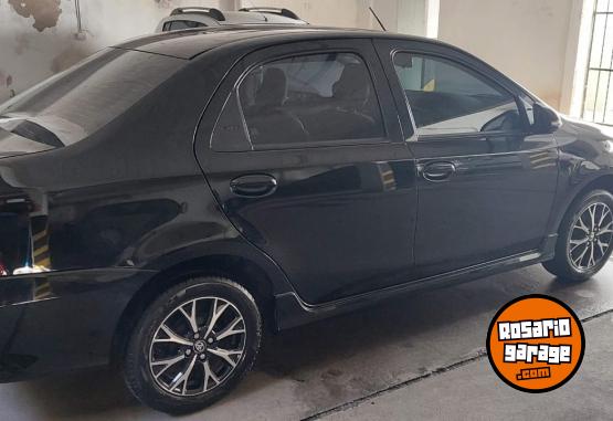Autos - Toyota Etios XLS Pack 2023 Nafta 41500Km - En Venta