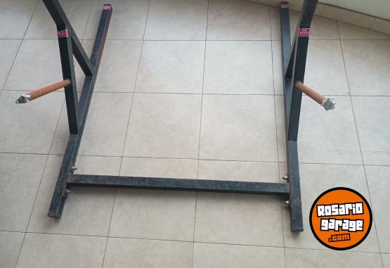 Deportes - Excelente Rack para Sentadillas y Dominadas con Soporte de Discos Super Fuerte Impecable Estado - En Venta