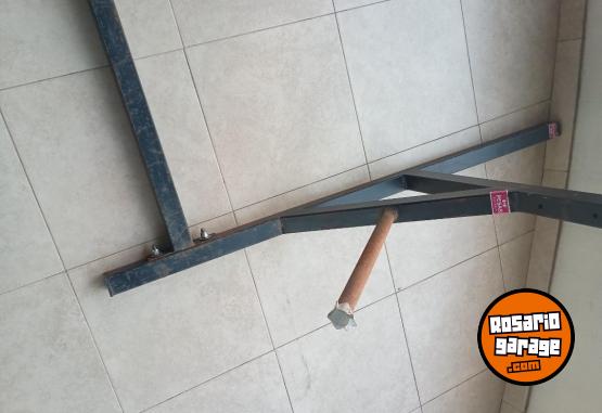 Deportes - Excelente Rack para Sentadillas y Dominadas con Soporte de Discos Super Fuerte Impecable Estado - En Venta