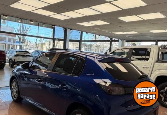 Autos - Peugeot 208 2023 Nafta 94000Km - En Venta