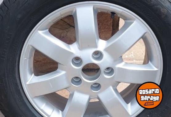 Accesorios para Autos - Neumático Pirelli - En Venta